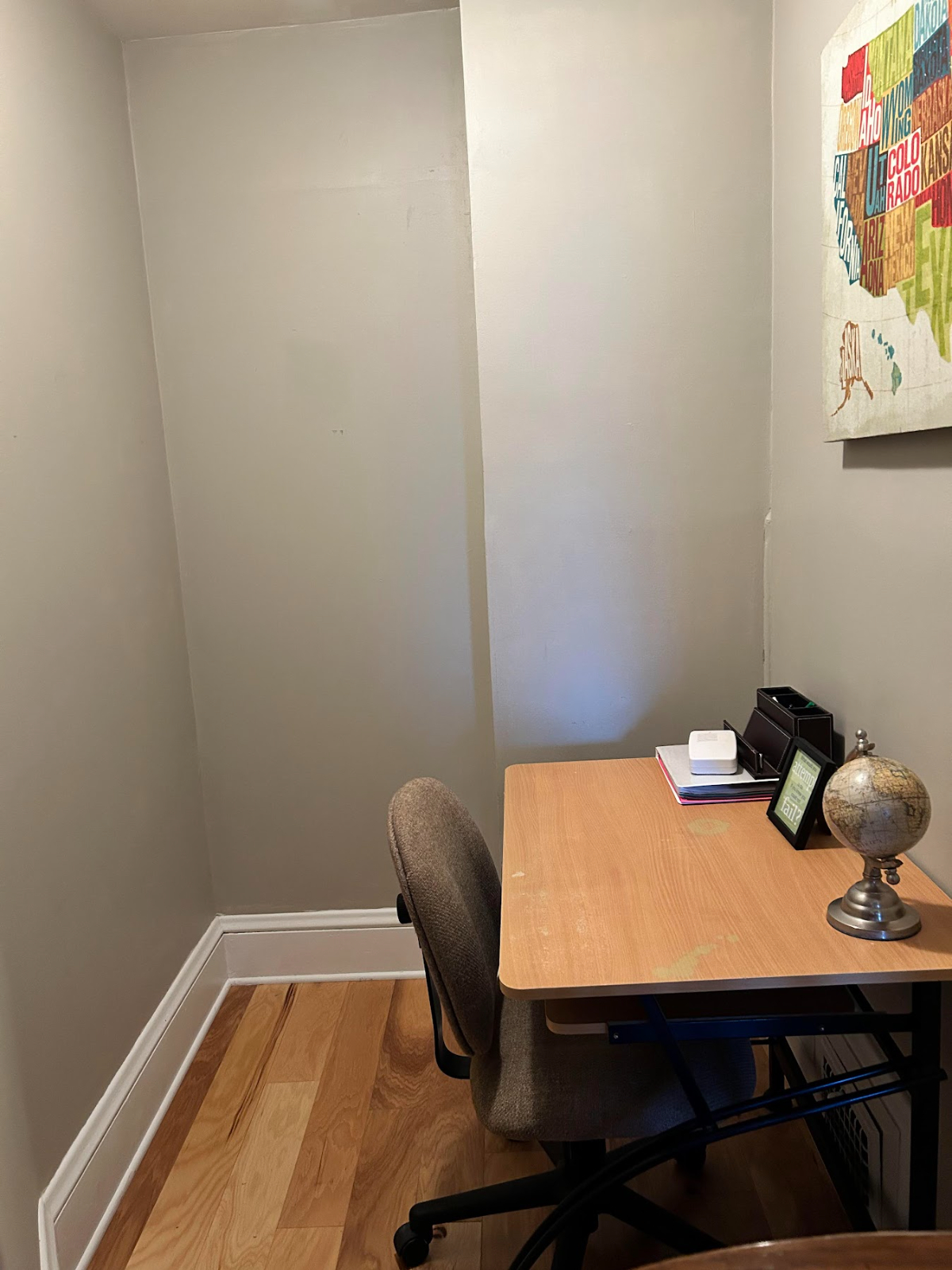 Two bedroom lower apartment centrally located to medical facilities - Photo 4
