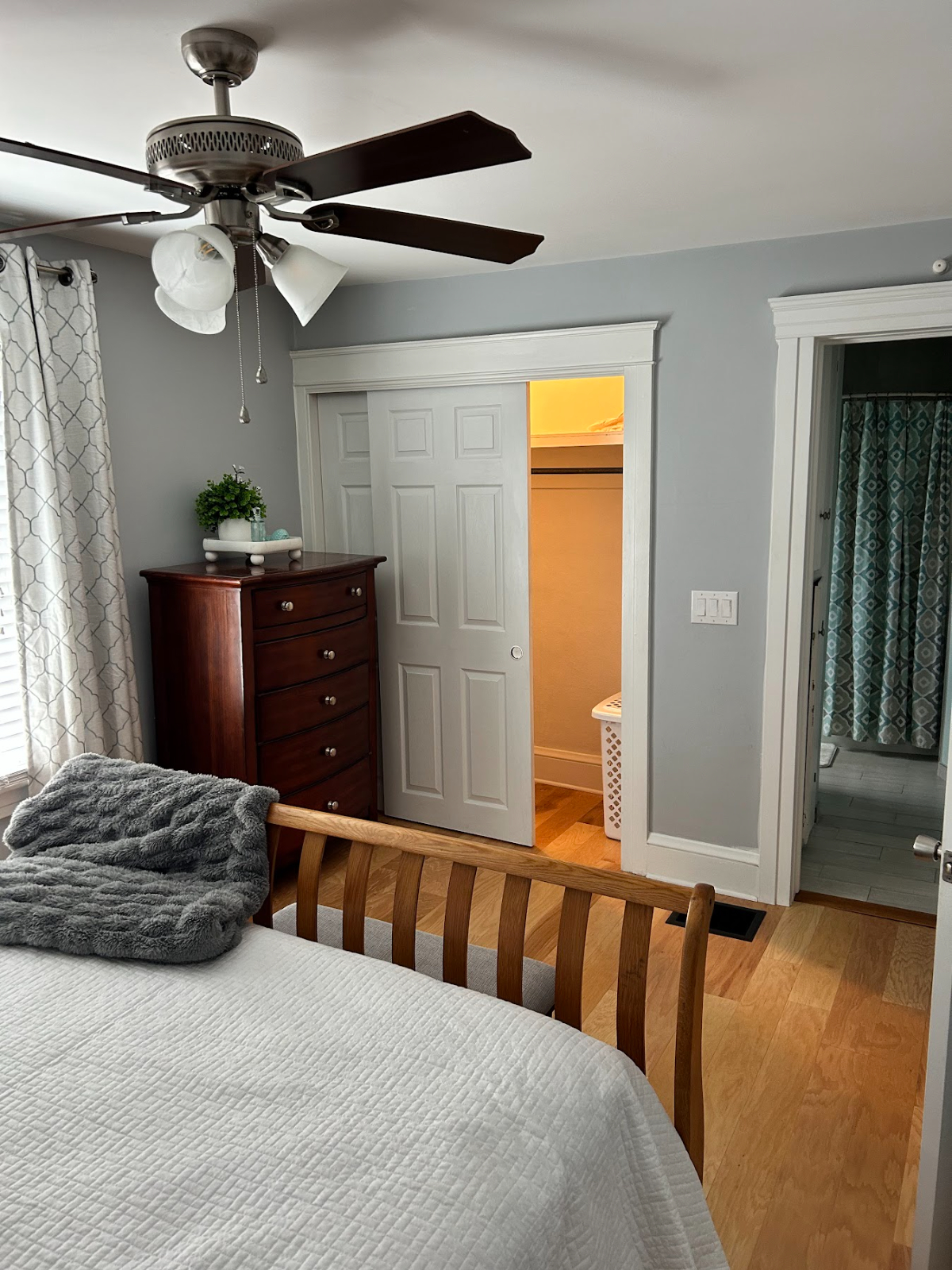 Two bedroom lower apartment centrally located to medical facilities - Photo 7