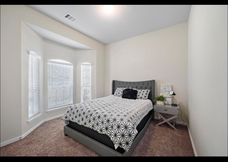 Kingwood 4 bedroom home - Photo 3