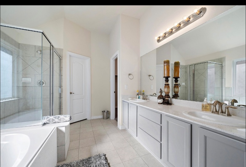 Kingwood 4 bedroom home - Photo 5