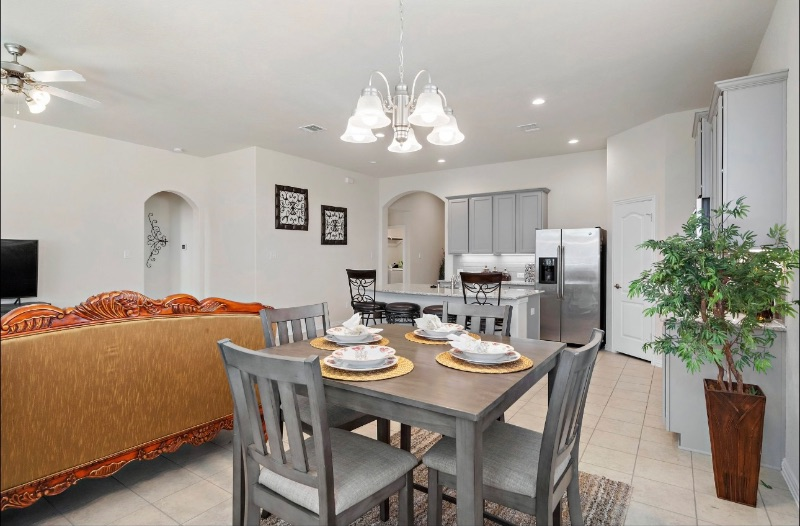 Kingwood 4 bedroom home - Photo 8