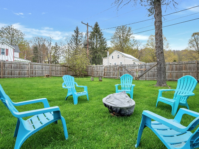 Village Home in Hartwick - Photo 11