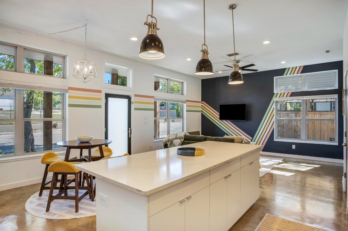 Charming two-story home near downtown and The Pearl Brewery - Photo 2