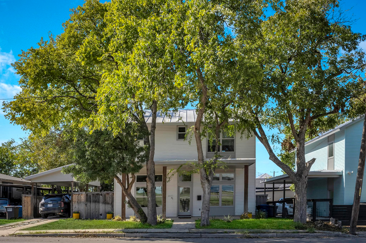 Charming two-story home near downtown and The Pearl Brewery