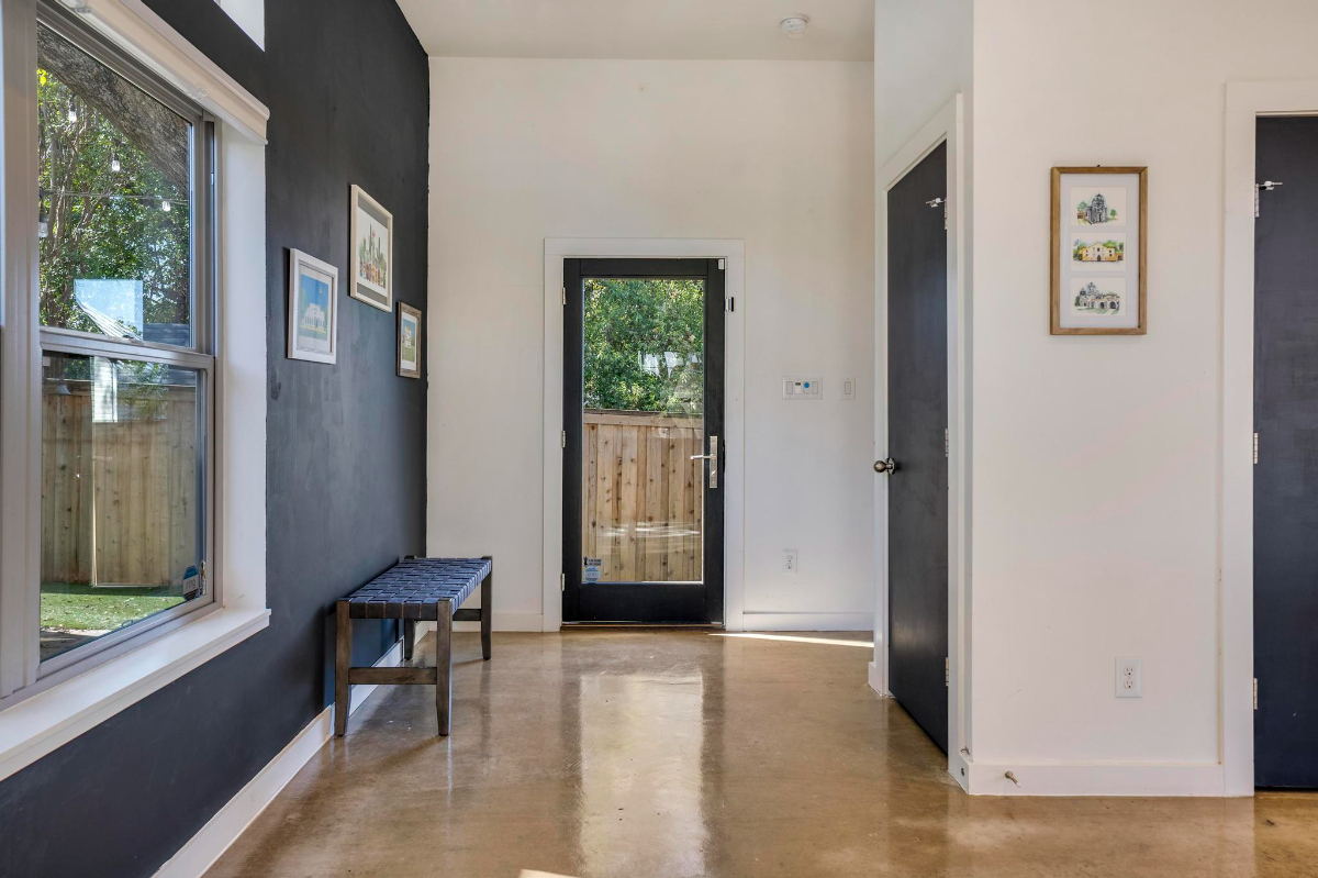 Charming two-story home near downtown and The Pearl Brewery - Photo 5