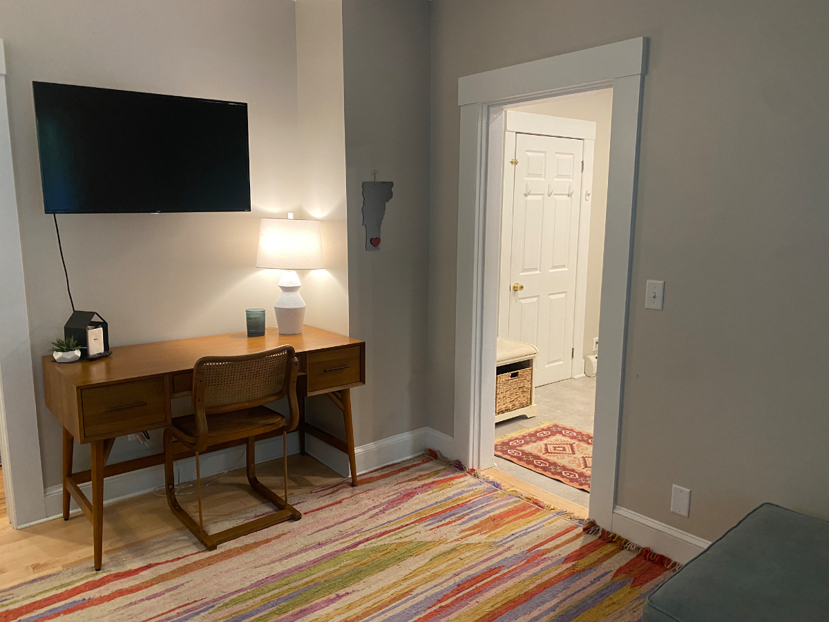 1Br  Apartment in Historic Home Close to Downtown w/ Wooded Trails - Photo 7