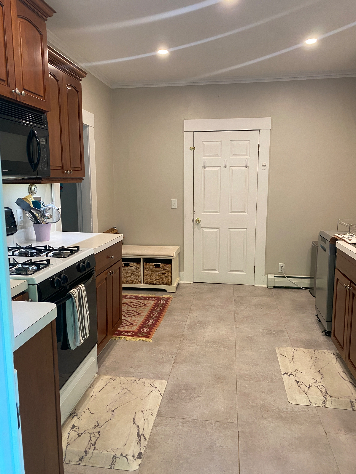 1Br  Apartment in Historic Home Close to Downtown w/ Wooded Trails - Photo 8