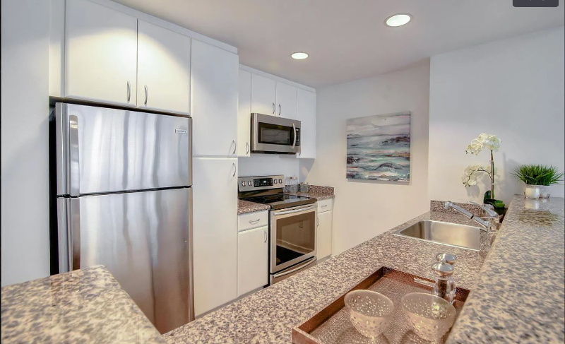 SOMA/Mission Bay 1BR Condo w/ partial Salesforce Tower and Oracle Park View - Photo 3