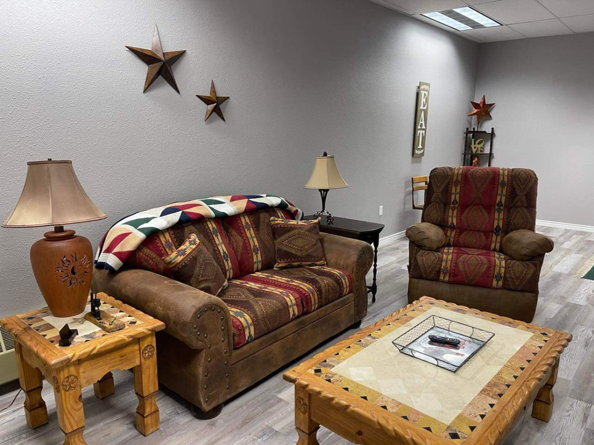 SERENDIPITY SUITES - Luxury Furnished Apartments in Del Norte CO - Flexibility / Convenience / Style Apt 111