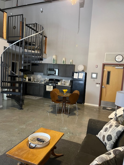 SERENDIPITY SUITES - Luxury Furnished Apartments in Del Norte CO - Flexibility / Convenience / Style Apt 202