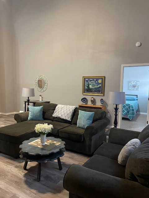 SERENDIPITY SUITES - Luxury Furnished Apartments in Del Norte CO - Flexibility / Convenience / Style Apt 205