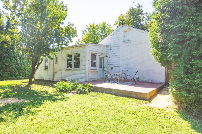 2BR Home Close to Major Hospitals / Private Parking / Safe - Photo 12