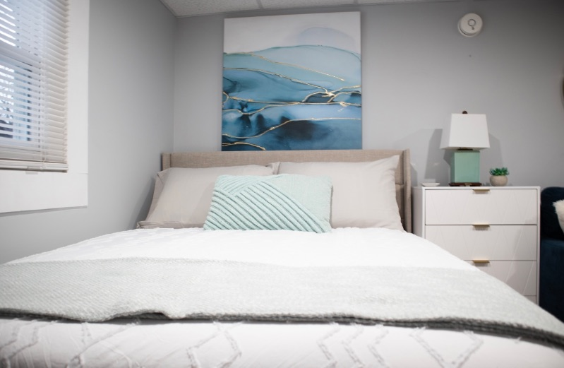 Newly Renovated Apartment - Neighborhood of the Arts - Close to Strong and RGH - Photo 7