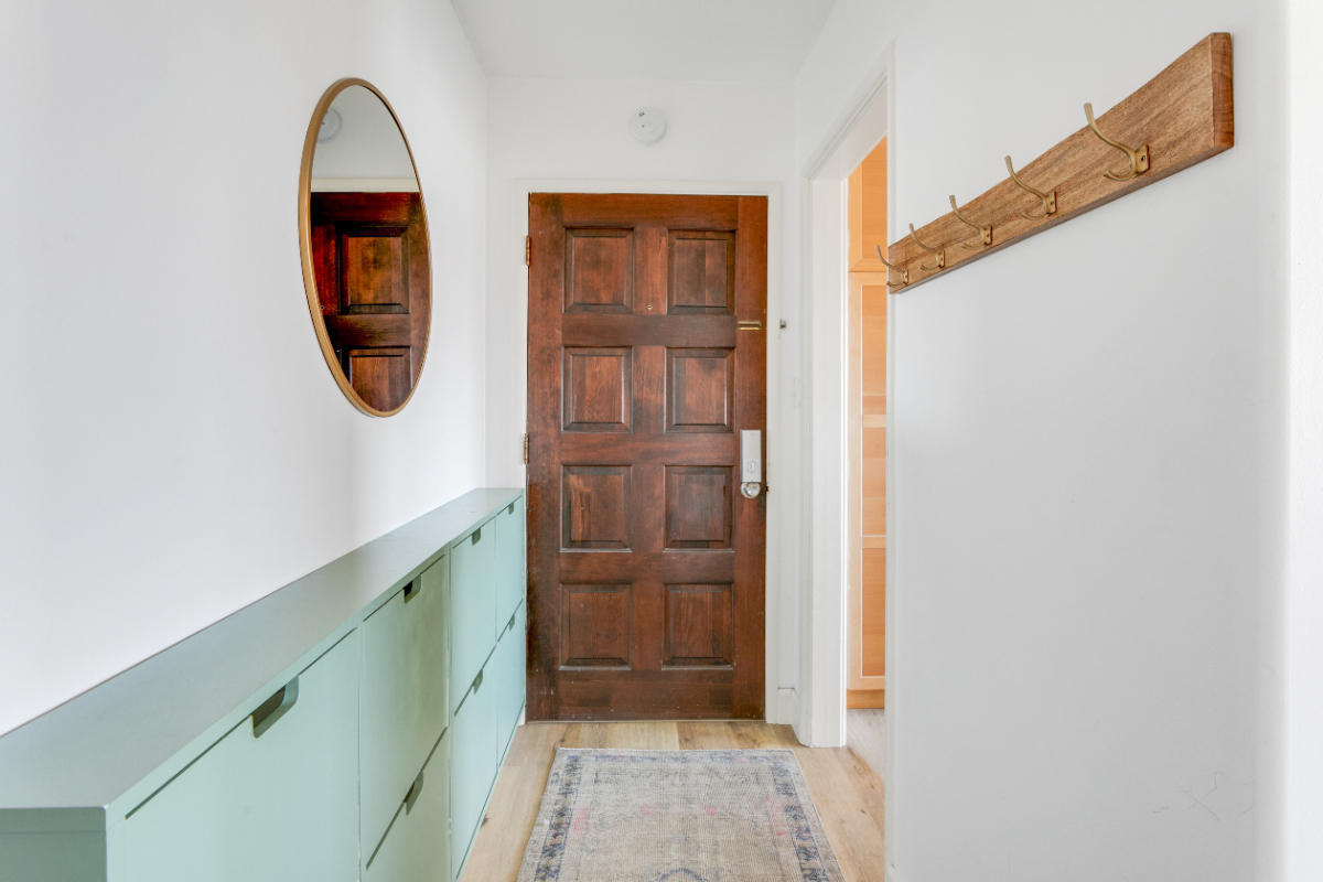 Centrally Located 2 Bdrm Condo with Amazing Views - Photo 3