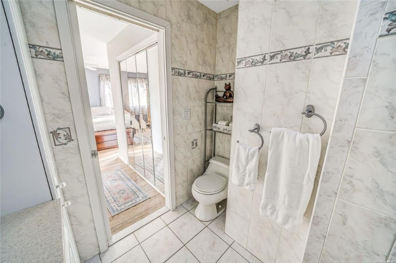 Full House w/ Private Master bedroom/bathroom - Photo 2