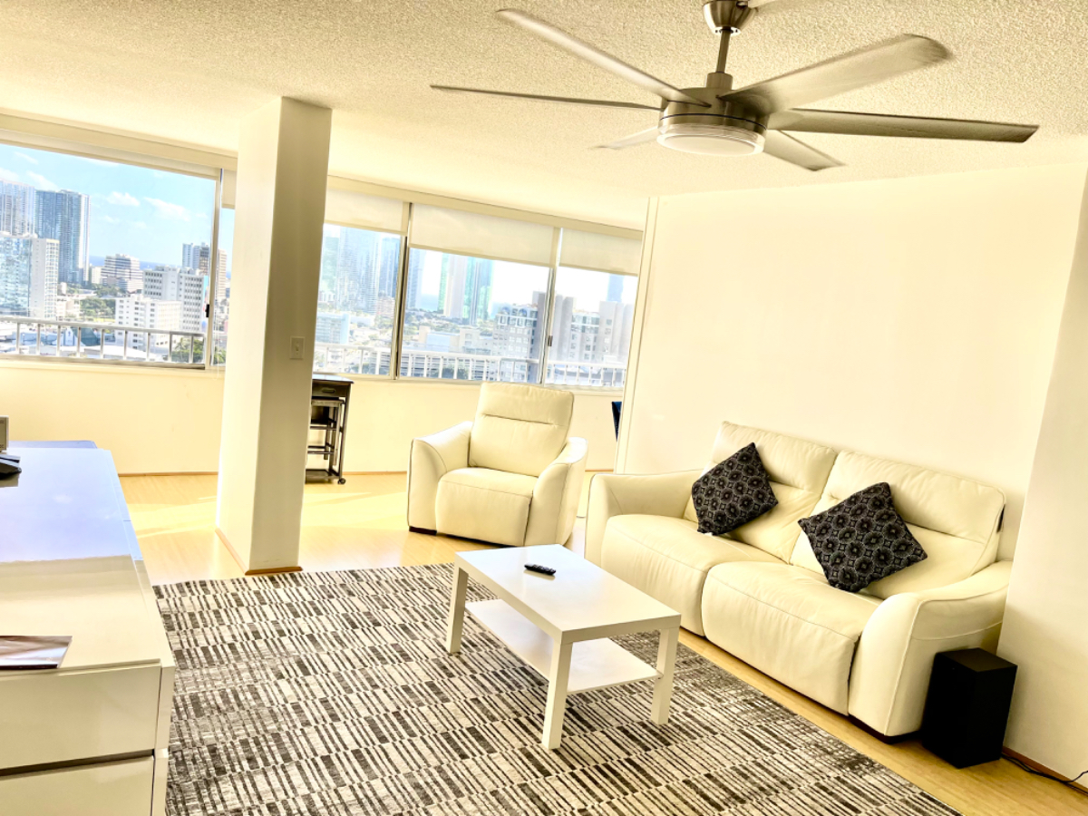 Condo in the Heart of Honolulu - Photo 4
