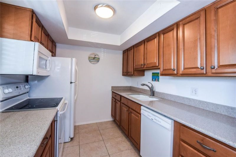 Siesta Key 1brm Condo - Easy Beach Access - Photo 7