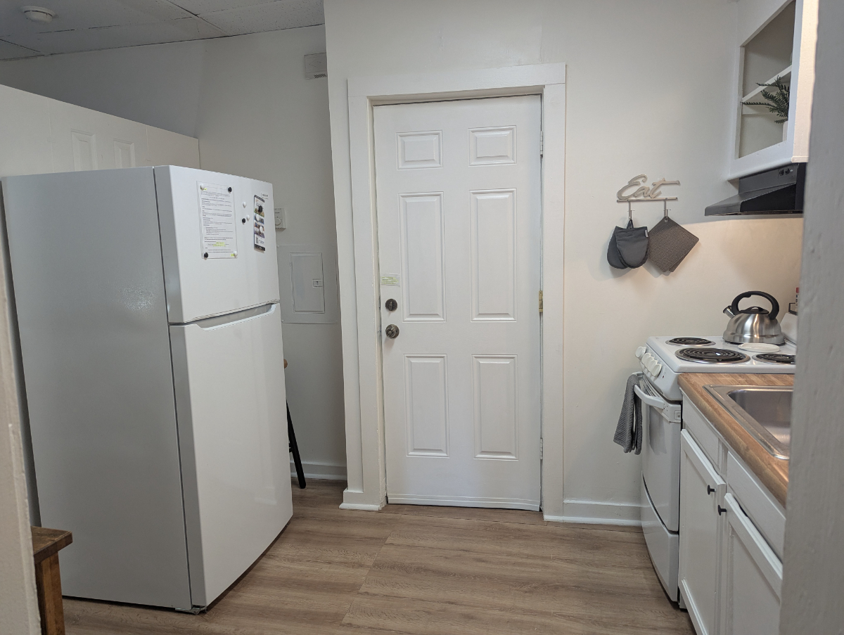 1 bedroom Downtown Apartment -Perfect Location - Photo 5