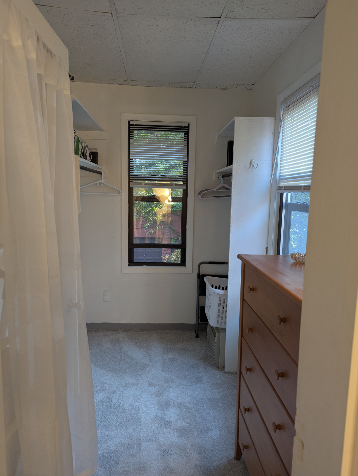 1 bedroom Downtown Apartment -Perfect Location - Photo 10