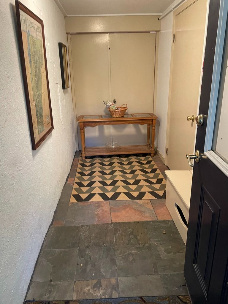 2 bedroom in-town basement apartment - Photo 7