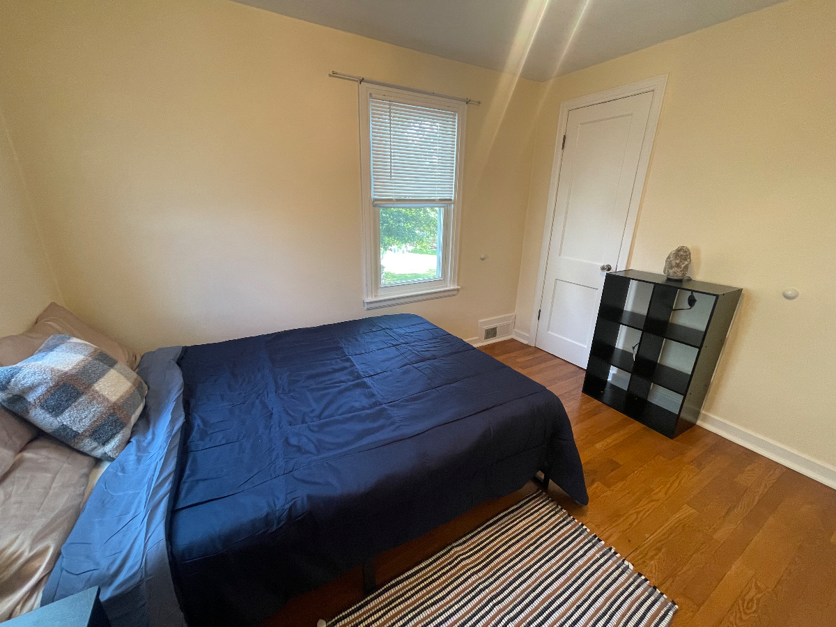 Private Bedroom Cozy and Quiet - Photo 3