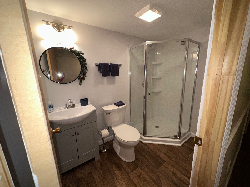 Safe Neighborhood,  clean, convenient everything included - Photo 12