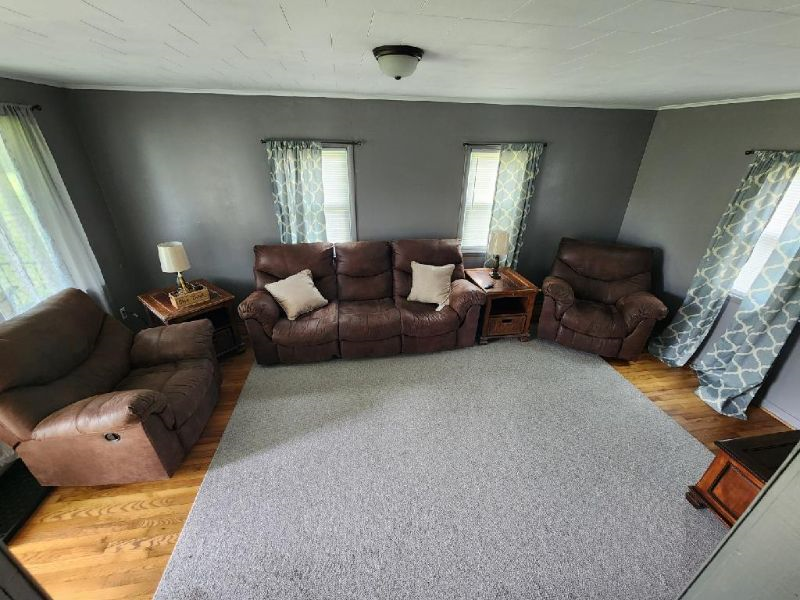 Beautiful Farmhouse - Photo 3