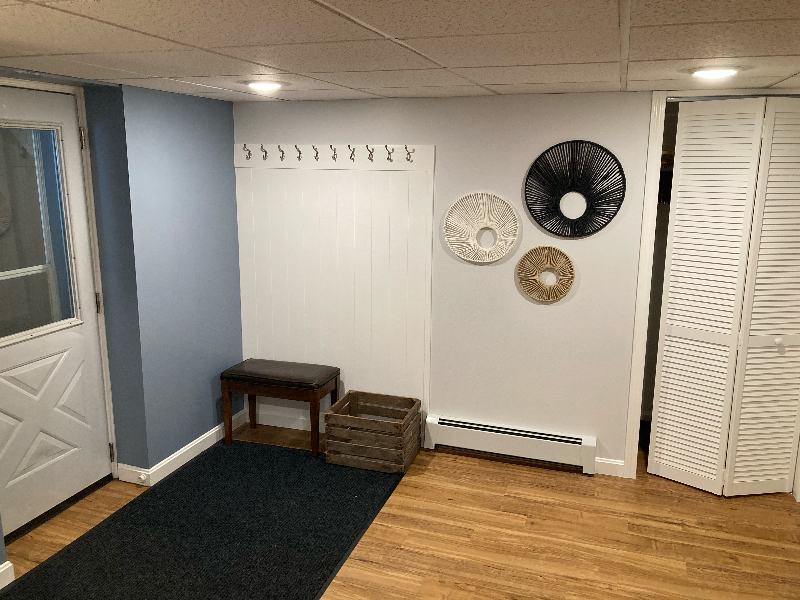 Spacious 1-Bed Private Apartment w/ Laundry - Photo 6