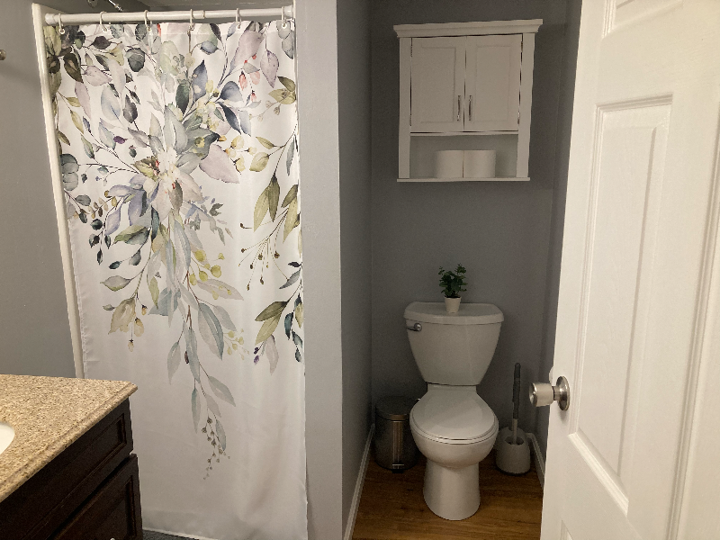 Spacious 1-Bed Private Apartment w/ Laundry - Photo 10
