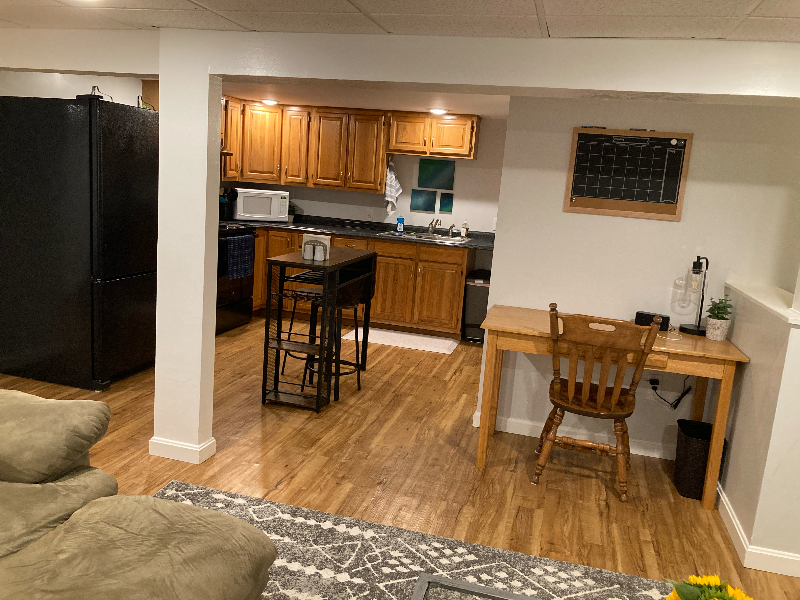 Spacious 1-Bed Private Apartment w/ Laundry - Photo 2