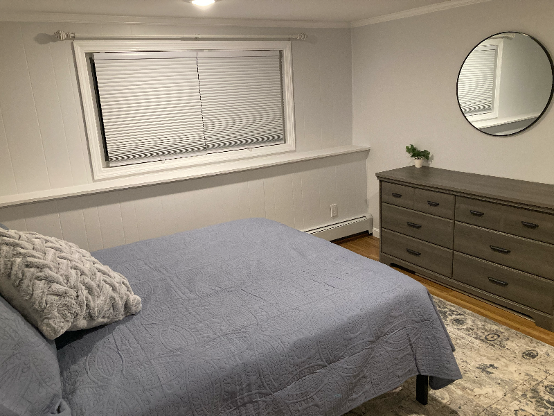 Spacious 1-Bed Private Apartment w/ Laundry - Photo 8