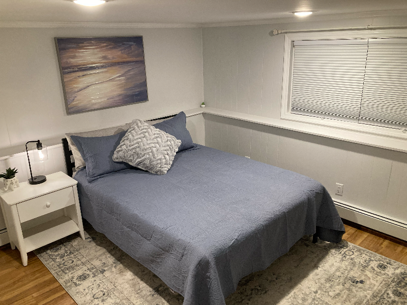 Spacious 1-Bed Private Apartment w/ Laundry - Photo 7