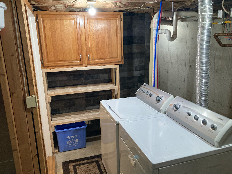 Spacious 1-Bed Private Apartment w/ Laundry - Photo 12