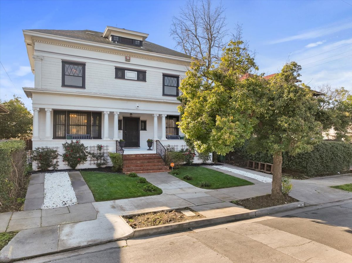 Walking Distance to St Joesephs Magnificent Magnolia Estate Home Rose - Photo 4