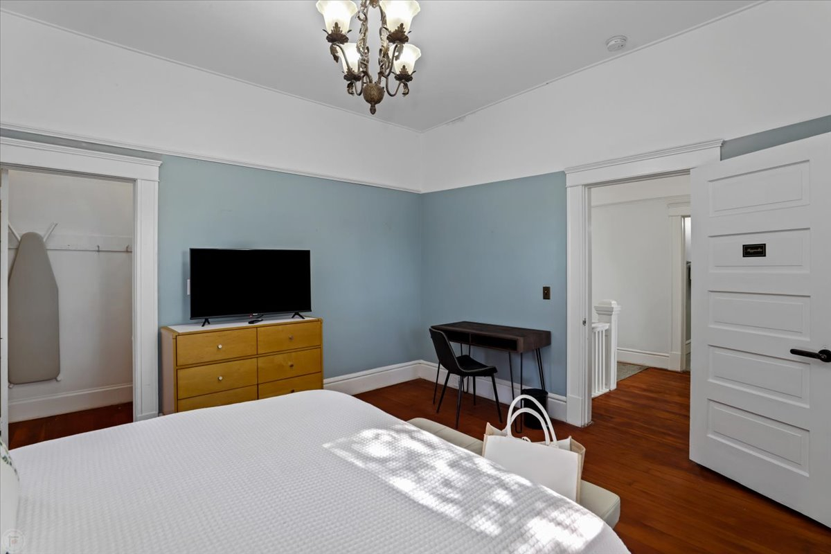 Walking Distance to St Joesephs Magnificent Magnolia Estate Home Rose - Photo 6