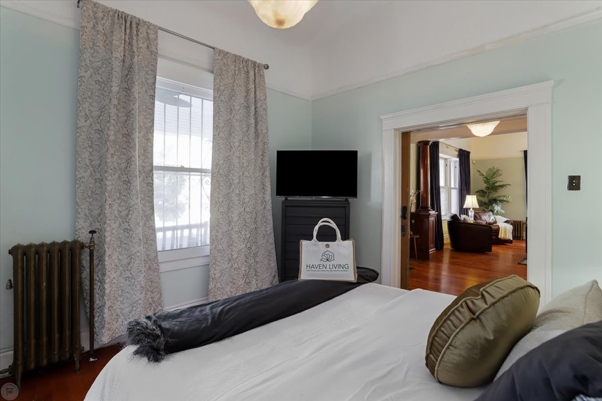 Walking Distance to St Joesephs Magnificent Magnolia Estate Home Rose - Photo 4