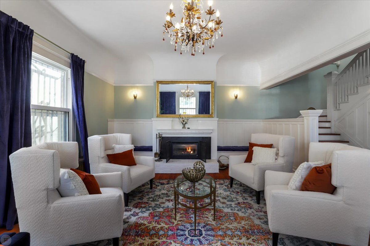 Walking Distance to St Joesephs Magnificent Magnolia Estate Home Rose - Photo 3
