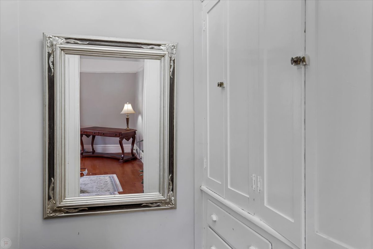 Walking Distance to St Joesephs Magnificent Magnolia Estate Home Rose - Photo 3