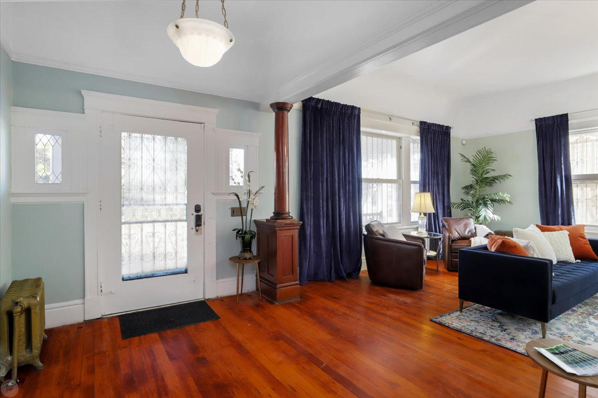 Walking Distance to St Joesephs Magnificent Magnolia Estate Home Rose - Photo 2