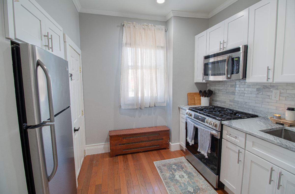 Charming Saratoga 1 Bedroom Fully Furnished Unit - Photo 5