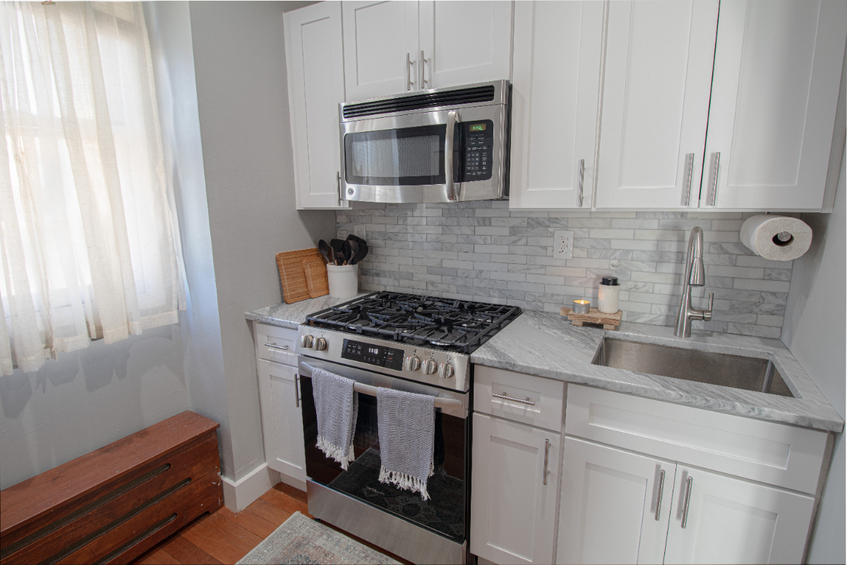 Charming Saratoga 1 Bedroom Fully Furnished Unit - Photo 4