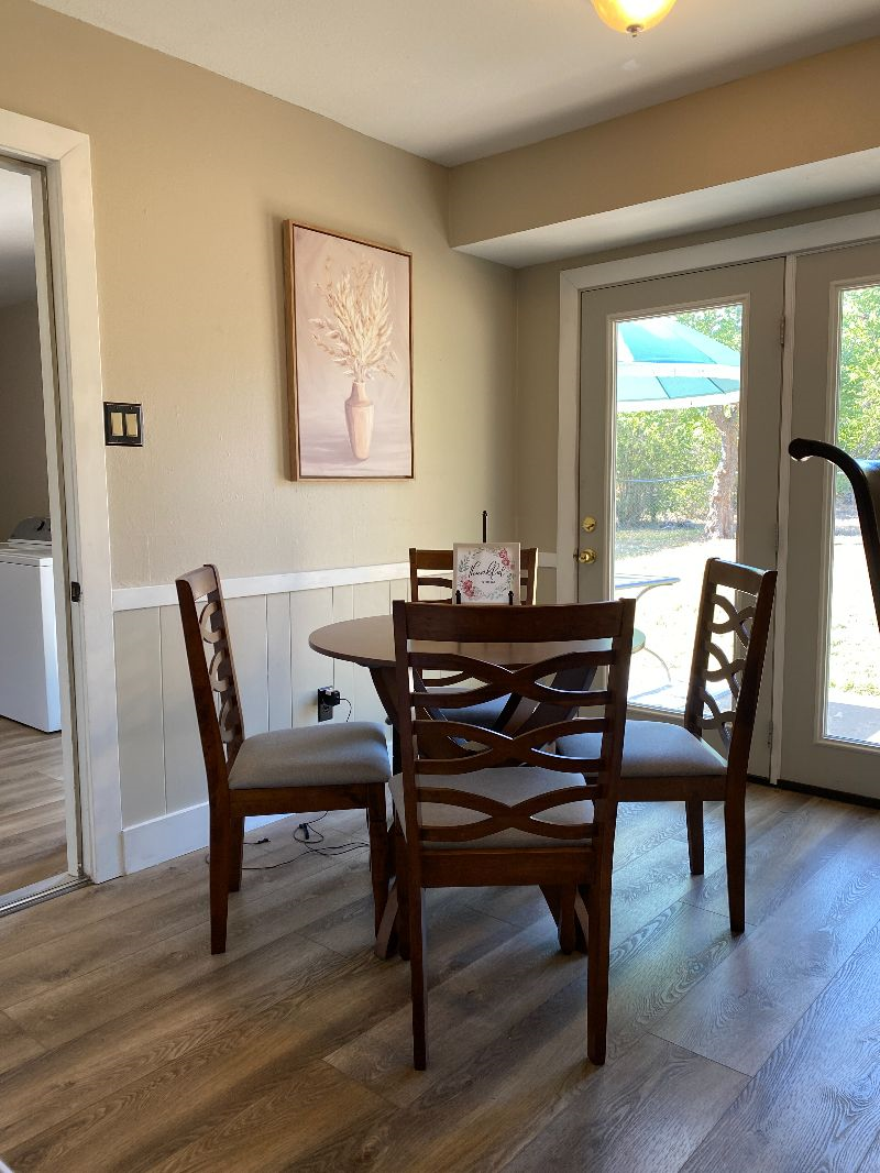Comfortable 3/2 With Huge Fenced Backyard and Brand New Furnishings - Photo 9