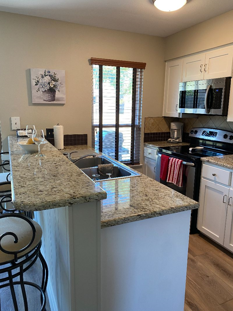 Comfortable 3/2 With Huge Fenced Backyard and Brand New Furnishings - Photo 7