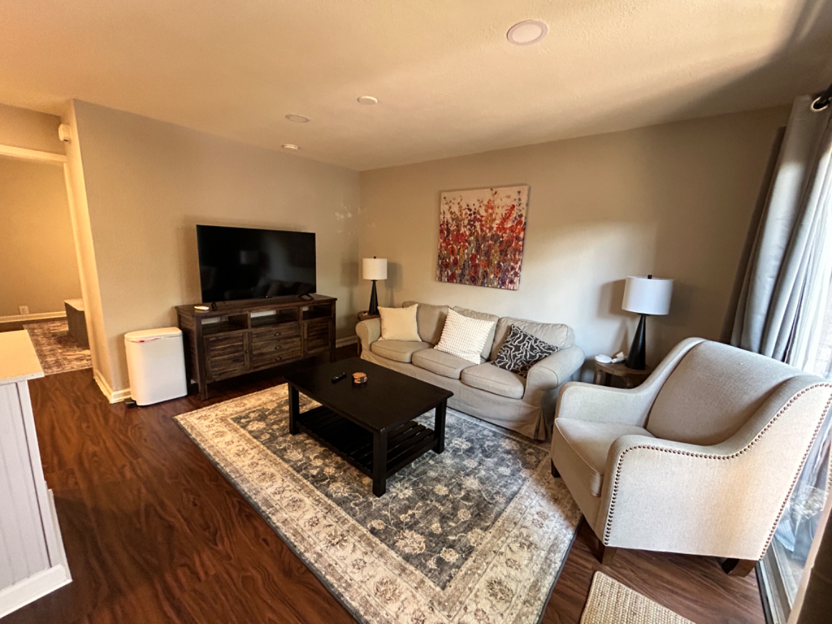 Montrose Place Apt. No. 4 - 1 bed/1bath