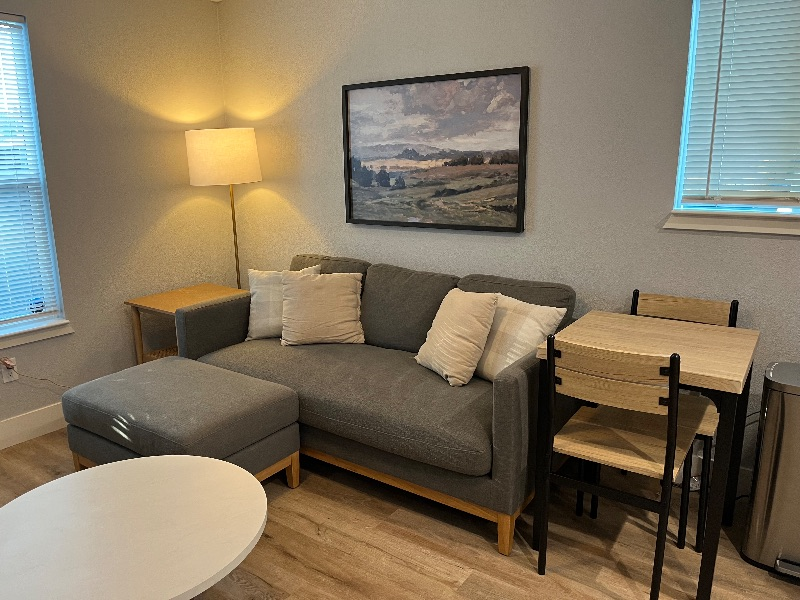 New cottage to medical center - Private 1... - Photo 2