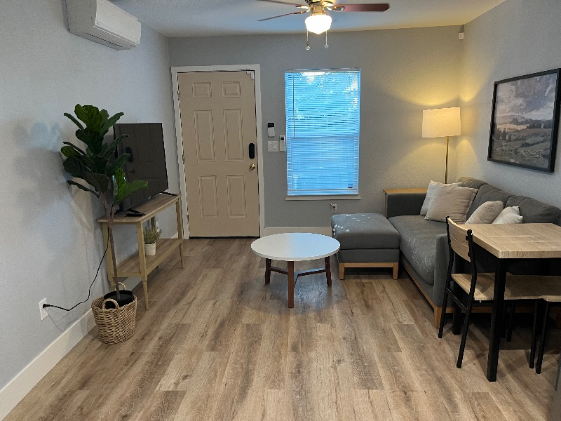 New cottage to medical center - Private 1... - Photo 4