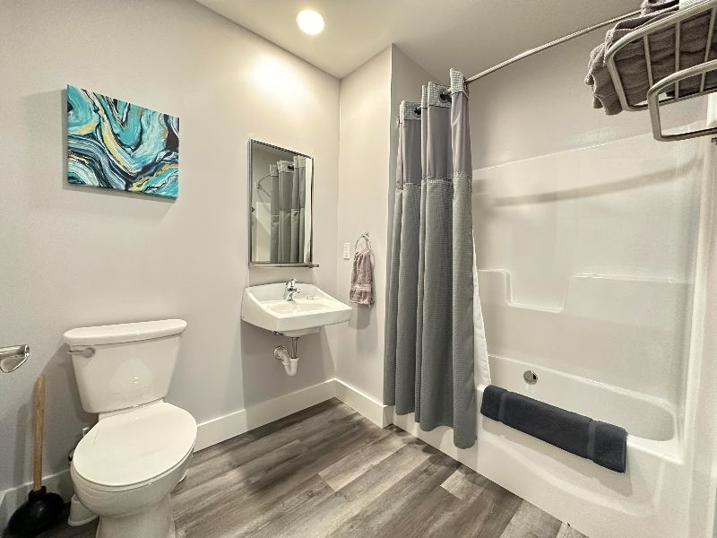 Studio Suite w/ Kitchenette - Safe for Nurses - Photo 10