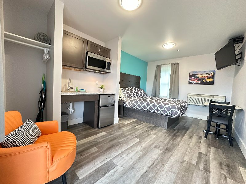 Studio Suite w/ Kitchenette - Safe for Nurses - Photo 1