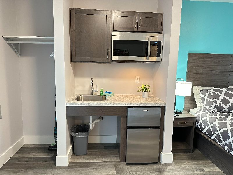 Studio Suite w/ Kitchenette - Safe for Nurses - Photo 6