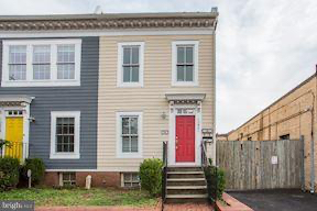 2 Level, SHARED CONDO - Furnished ROOM w/ PRIVATE Bath in 2 BD, 2.5 BA - Photo 2